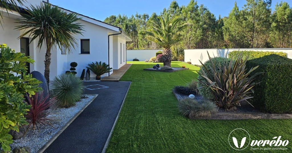 Jardin en gazon synthétique Verébo