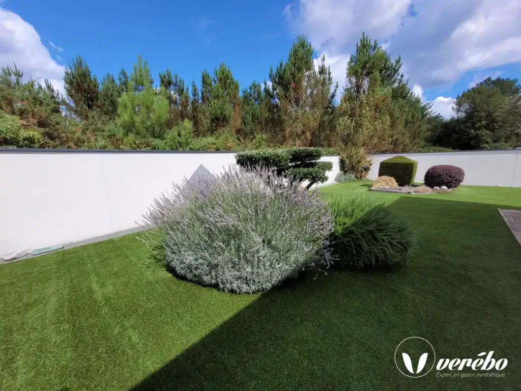 Jardin en gazon synthétique à Lyon