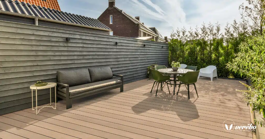 Pose d'une terrasse composite par Verébo